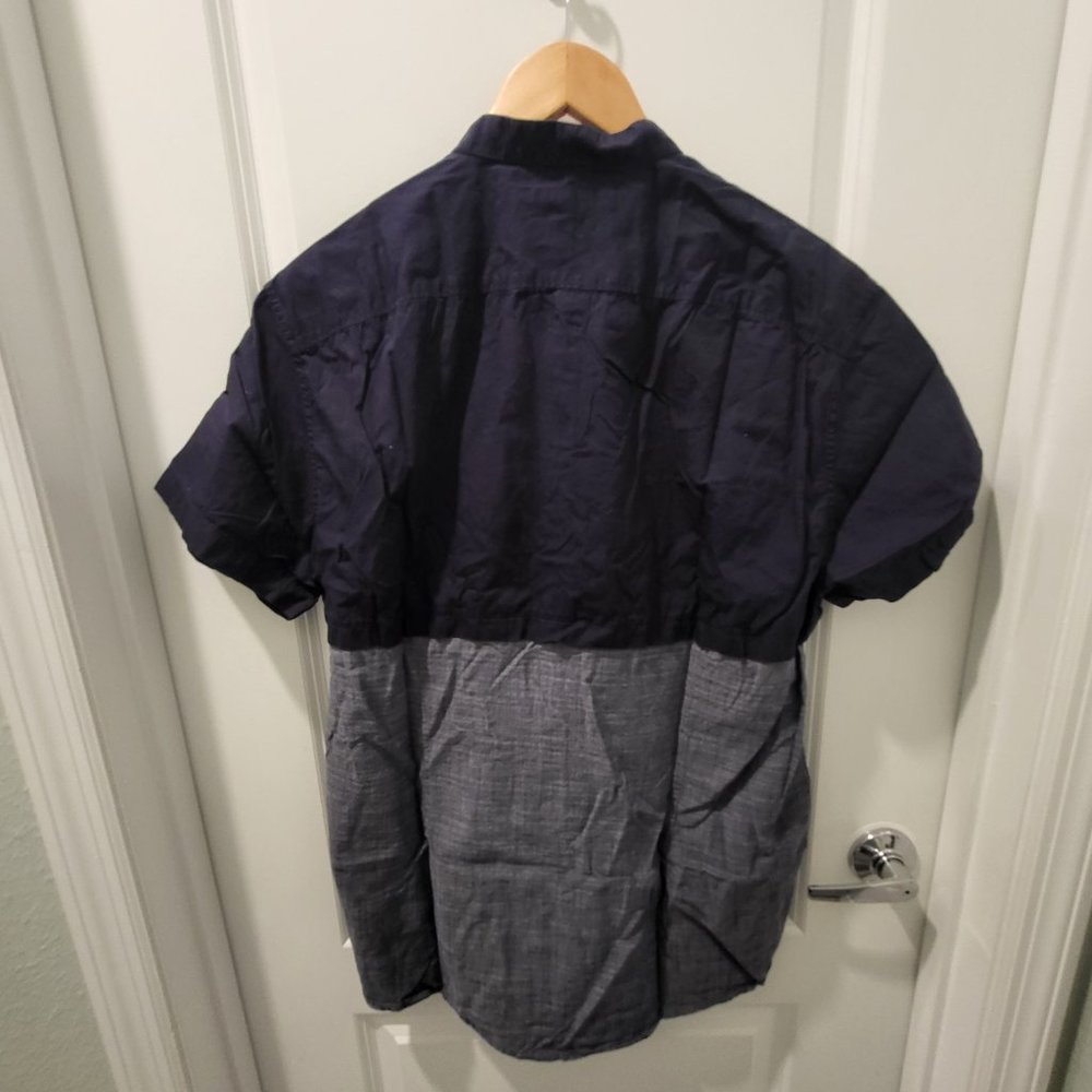 Kenneth Cole Button down - Picture 3 of 3